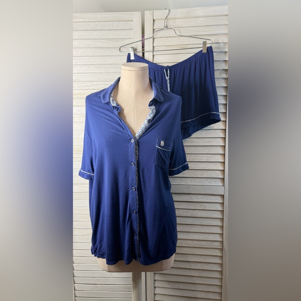 Victoria’s Secret Navy Button-Up Pajama Set Size L Soft Cozy Sleepwear Lounge - Picture 10 of 10